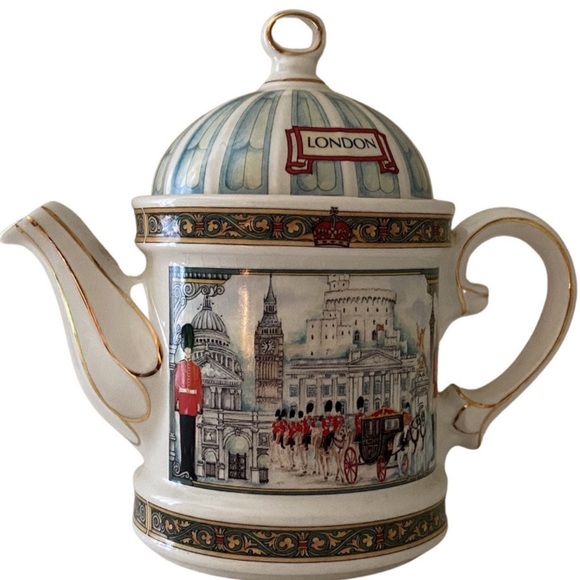Vintage Sadler teapot, horseguards, Limited Edition, London Heritage Series - Picture 2 of 7
